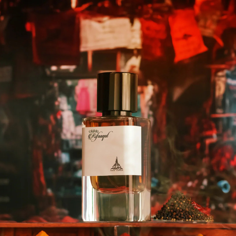 RIFAAQAT- PARIS CORNER | Eau de Parfum Especiado y Amaderado 85ml